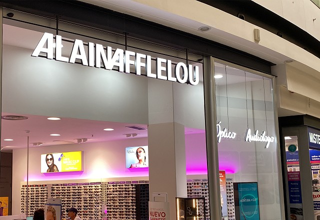  Alain Afflelou exterior lettering in the Portal de la Marina Ondara Shopping Center